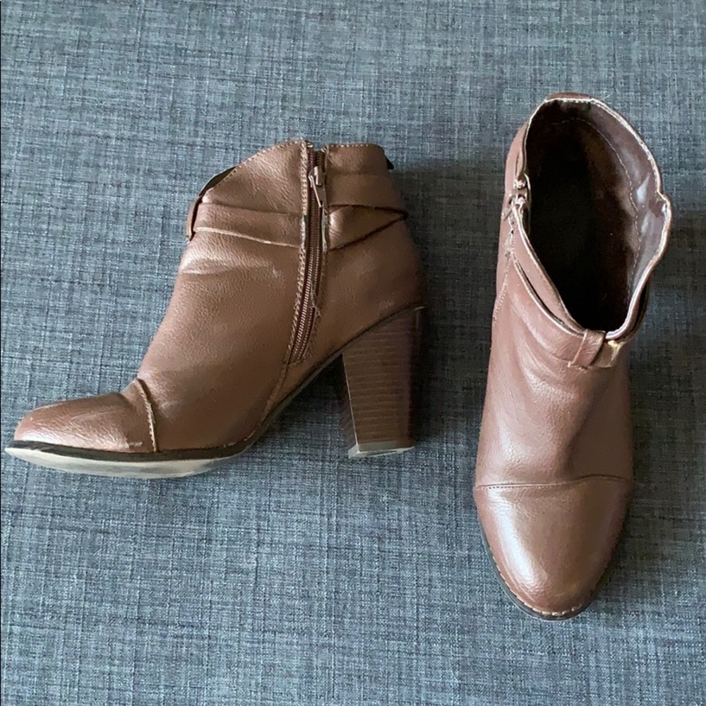 Cato Boots (Size 10/ Fits like a 9)